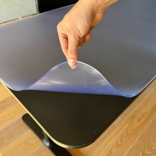 finger-lifting-desk-mat-for-office-desk