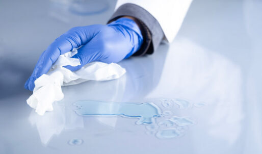 lab mat cleaning 